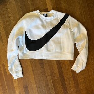 Nike cropped crew neck sweatshirt